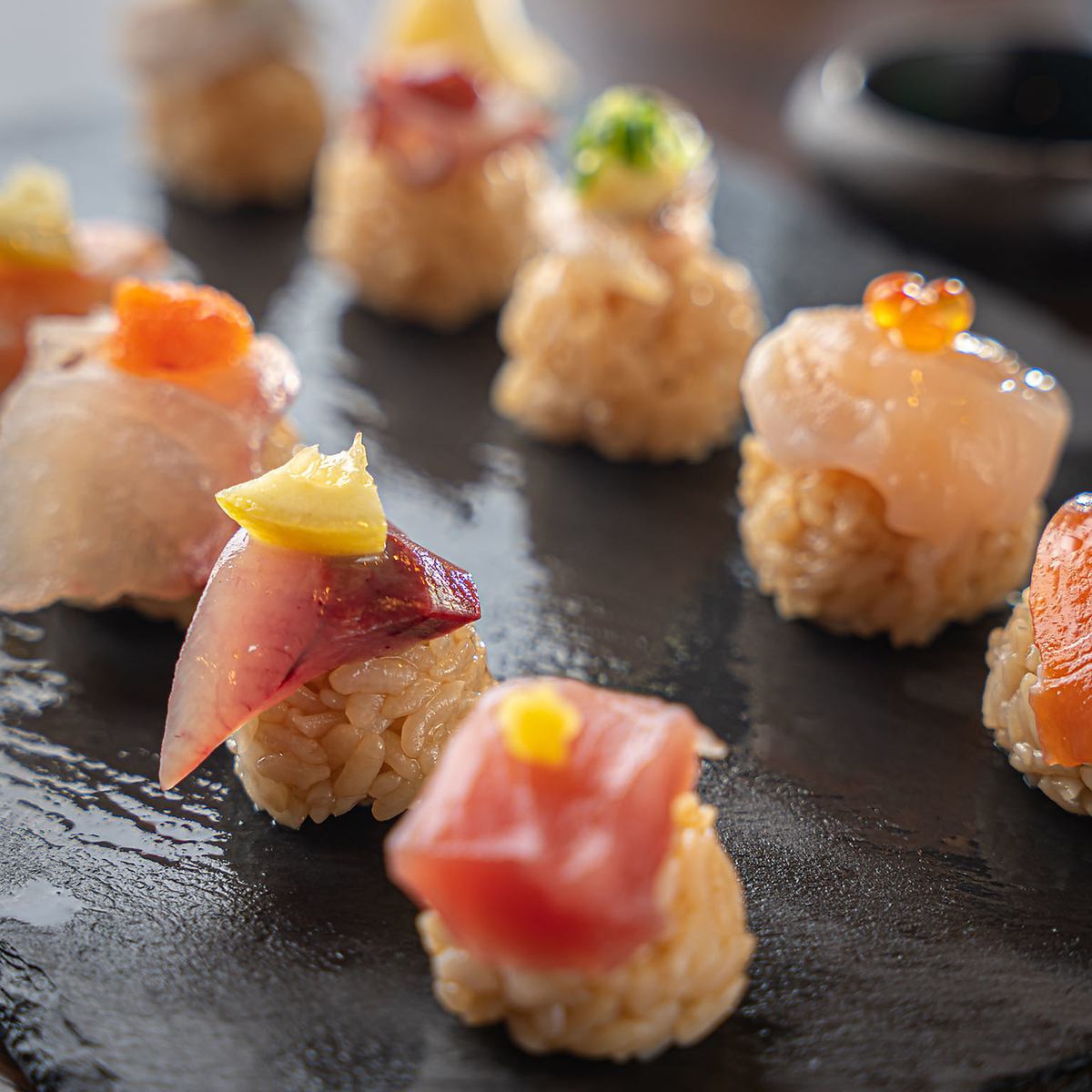 可以以合理的价格享用精选美食的便宜又美味的寿司居酒屋。