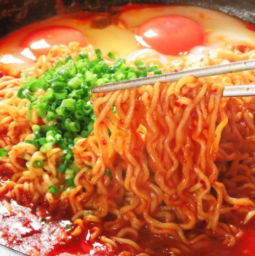 Korean ramen is recommended to finish the Korean hot pot!