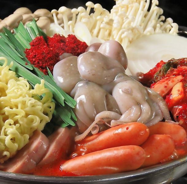 There is also a Korean hot pot course (all 5 types)!