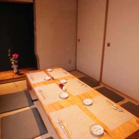  【Osaki private room】 We are preparing rooms that you can use in various scenes, such as entertainment, dinner and families with children. Please take your footwears off and relax yourself (for up to 6 people). It is safe to have your early reservation. In addition to various banquet courses (5000 yen, 7000 yen, 10,000 yen), cuisine will be prepared according to your budget. 