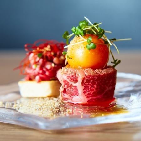 【RECOMMEND】にくといろ名物2種のユッケの食べ比べ