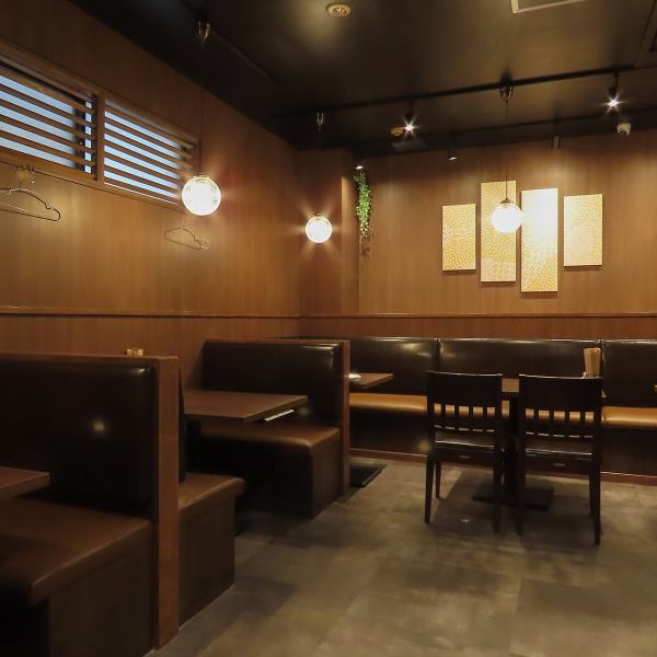 落ち着いた雰囲気の店内は、デート利用のお客様も多いんです☆また、グループ様でゆったりお過ごし頂けるボックス席での宴会もおすすめ！