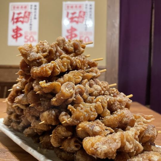 [Japan's best chewy chicken skin skewers] Den-Kushi Pyramid is very popular ★ It has become a popular gourmet dish that is both beautiful in appearance and taste.