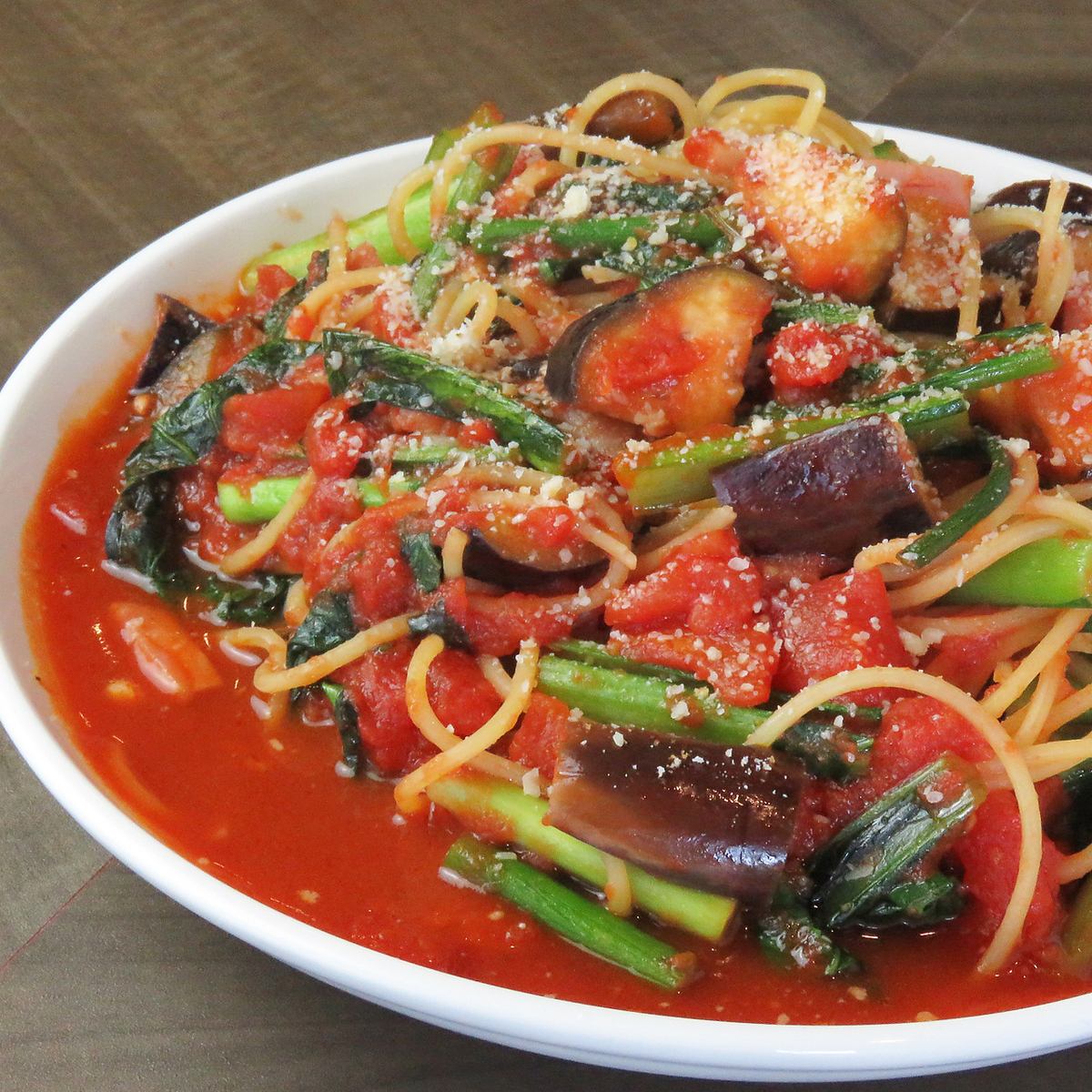 人気のトマトパスタや多くの美酒でおもてなしいたします♪