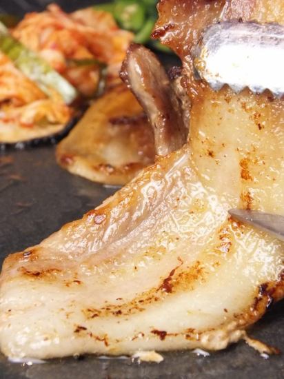 All-you-can-eat samgyeopsal made with Kumamoto brand pork!