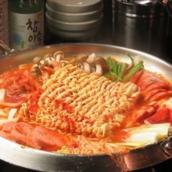 [B] Putae Jjigae [all-you-can-eat] + 120 minutes [all-you-can-drink] course 3,500 yen (tax included)