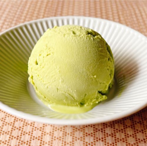 抹茶冰淇淋