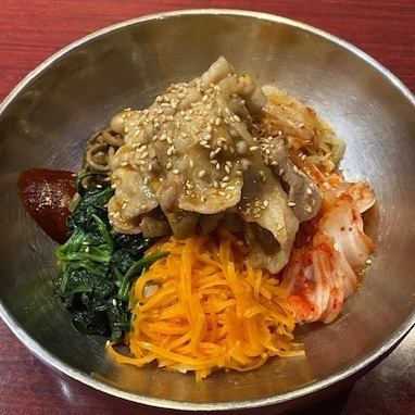 烤肉拌饭