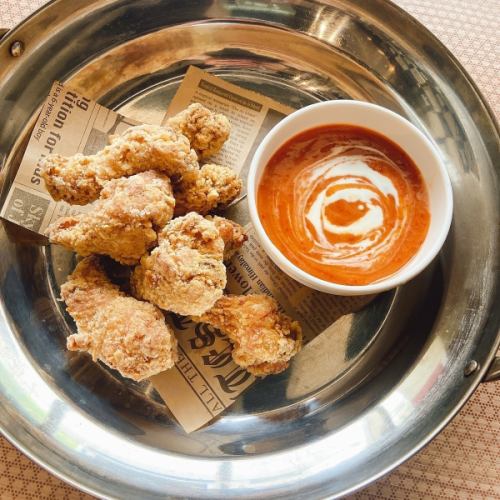 深受韩国美食爱好者的喜爱！韩式炸鸡无限量畅吃☆其他12道菜无限量畅吃！含无限畅饮，超值优惠3,300日元（含税）