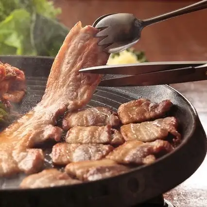 熊本県産ブランド豚使用！こだわりのサムギョプサルが食べ放題♪