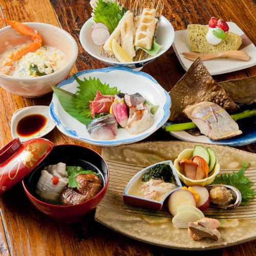 Variety of courses!! Add all-you-can-drink for an additional 2,000 yen!