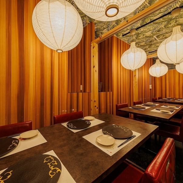 【最大50名様まで個室宴会OK！】落ち着きある空間で、栄エリアでの飲み会、宴会、接待、女子会など、各種ご宴会に好評いただいております。10名様や20名様など、人数に合わせてお席をご用意可能★各種ご宴会や二次会、貸切も承ります！