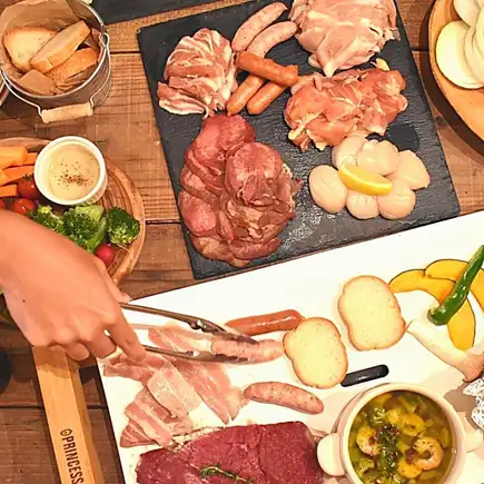 ディナー限定【室内で楽しむBBQ 】 ★2H飲み放題+料理10品 税込4480円