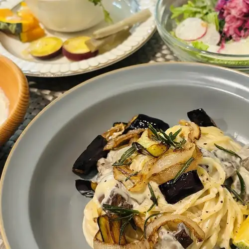 Vegan lunch (changes monthly)