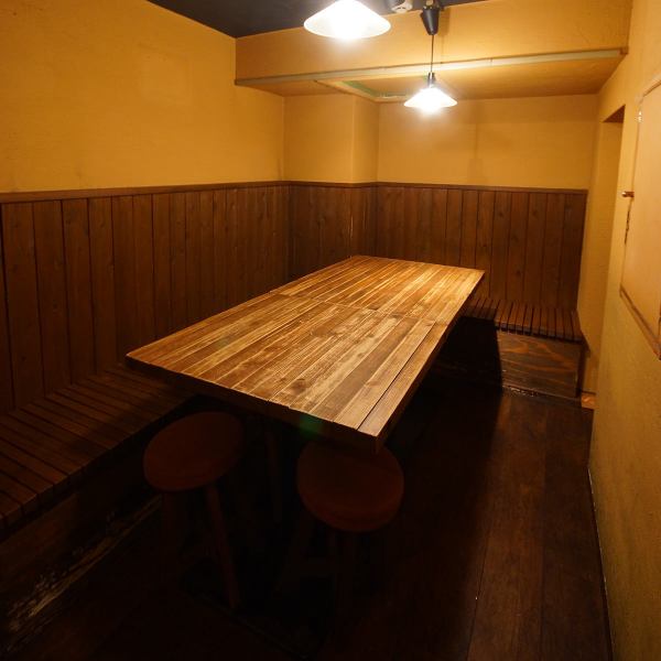[Private and private space ◎ Private room seats.] We offer a private room with ease of use ◎ You can swell with friends without worrying about the surroundings!
