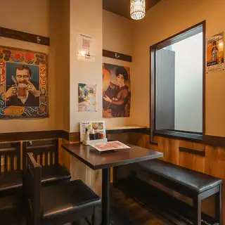 1 table for 2 people