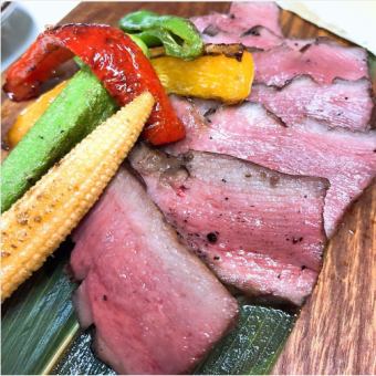 Thickly sliced charcoal grilled beef tongue (100g)