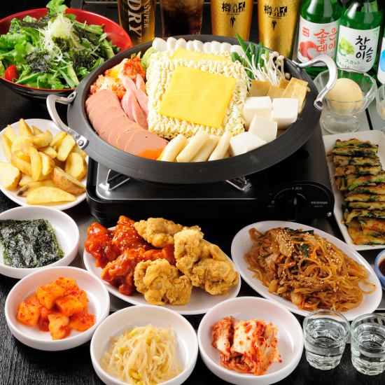 享用精致的五花肉美食。