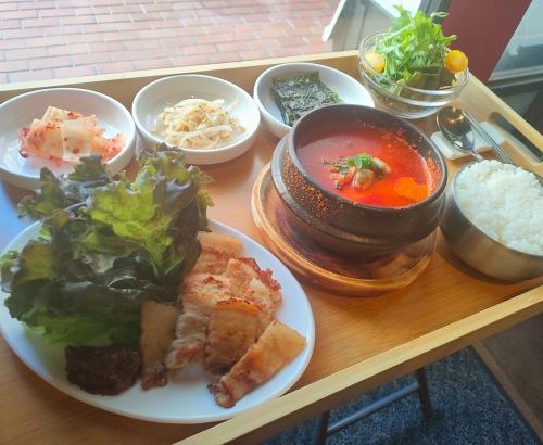 【十二月午餐套餐】烤五花肉和嫩豆腐套餐