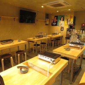 [Reservation] The restaurant can be reserved for up to 18 to 20 people! We have table seats that can be rearranged according to the number of people in the cozy restaurant.Please use it for company banquets and after work!