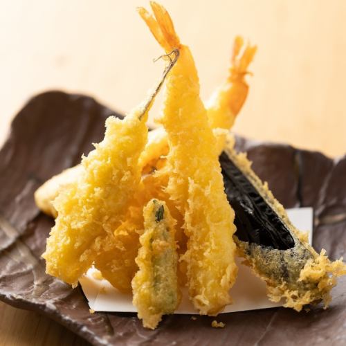 Assorted seasonal tempura