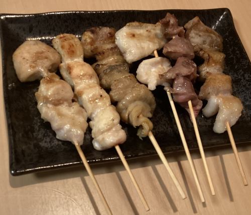 【串もん登場！】鶏皮ぐるぐる（2本）