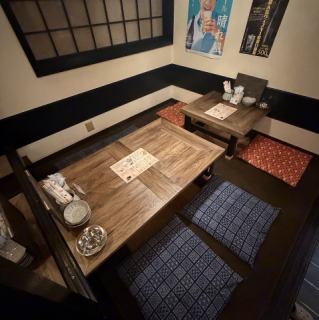 1階お座敷掘りごたつ席2名様と4名様ご案内できます