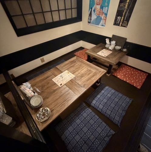 1階お座敷掘りごたつ席2名様と4名様ご案内できます