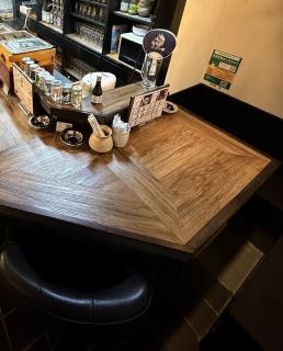 カウンターの端にはちょっとした隠れ家があります