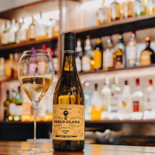 ◆ブランド伊勢鶏と旬の恵みを、厳選ナチュラルワインで