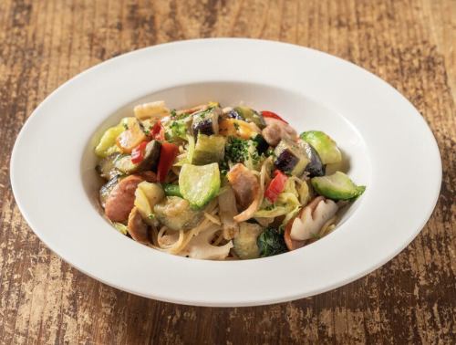 手造りソーセージ＆糸島野菜のオイルパスタ【テイクアウト】