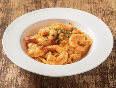 海老とトマトのクリームパスタ【テイクアウト】