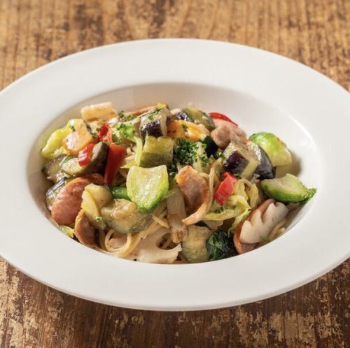 手造りソーセージと糸島野菜オイルパスタ