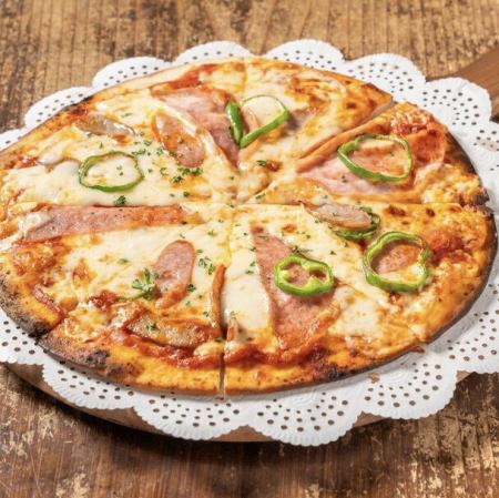 手造りハム&ソーセージピザ(天然酵母生地)