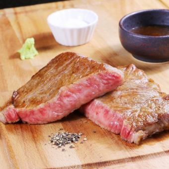 [March 1st - Reservations available here] Black Wagyu beef steak & Kumamoto horse sashimi etc... [Black Wagyu beef steak course] 4,980 yen