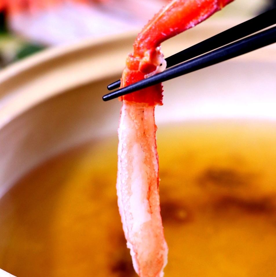 Don't miss the luxurious hot pot course such as crab shabu and pollack shabu