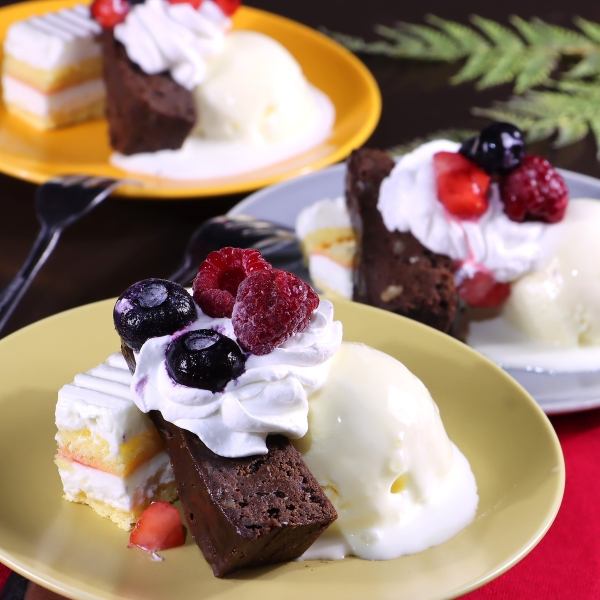 女性のお客様へ、期間限定でコース料理にデザートをサービス!