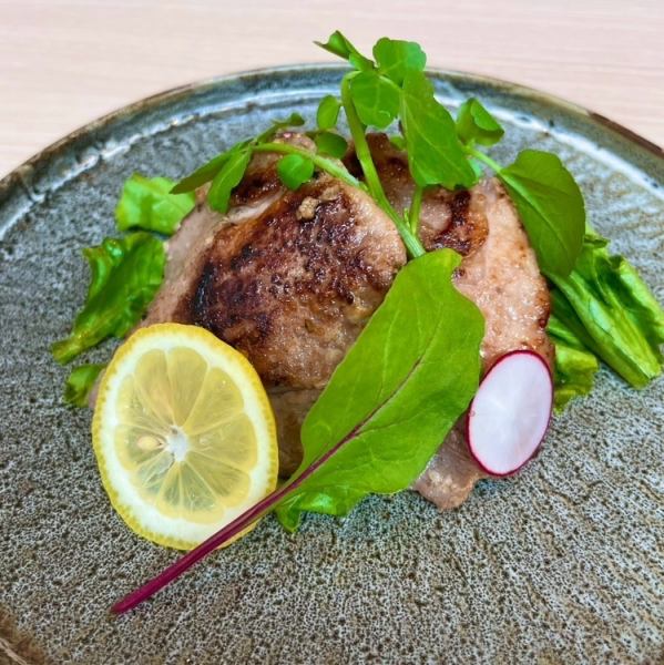 【ブランド豚使用】食べ応え抜群！◆琉球あぐー豚のロースステーキ　1800円(税込)