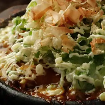 牛すじねぎたま（青ねぎ　半熟目玉焼き）