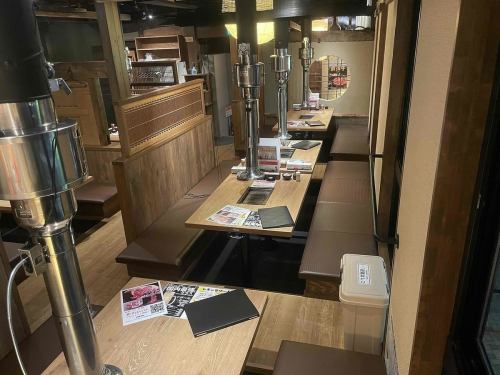 二階は最43名様まで入れる宴会席を用意。貸切も可能です！