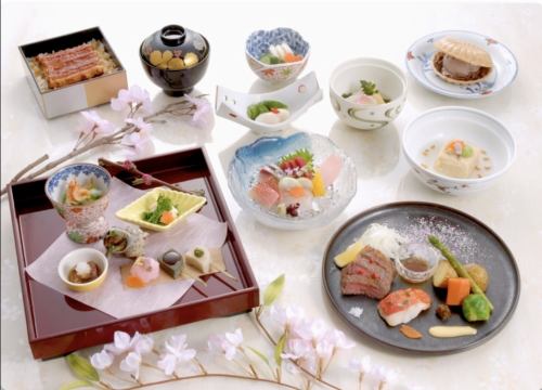 【使用季節色彩和時令食材的非常滿意的豪華懷石料理】季節懷石雪套餐11,000日元（含稅）