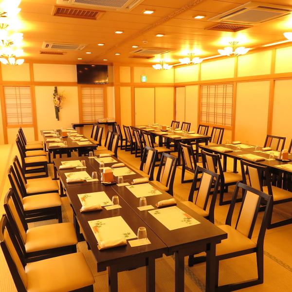The Large-scale Tsurugashima Store offers large and small private rooms according to applications, and it is possible to use various scenes in a private space, including entertaining, anniversaries, congratulations, ceremonies and courtesy. The private room is a popular seat, so it is best to reserve early