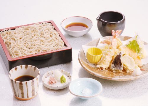 大黑蕎麥麵均是從產地精心挑選的。