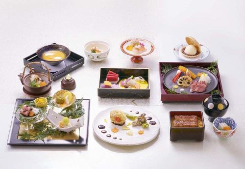 季節感あふれるコース料理