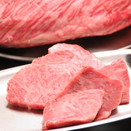 Draft beer is also available ★ 2 hours all-you-can-drink included ★ Carefully selected Wagyu beef yakiniku course C Sundays to Thursdays and public holidays 5000 yen → 4500 yen (tax included)!