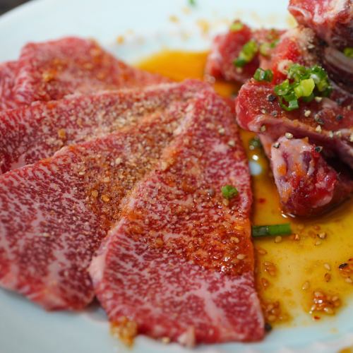 我们使用精心挑选的和牛和优质国产牛肉！推荐的红肉非常棒★