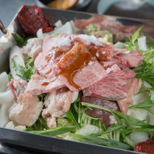 【特製火鍋套餐】5,000日圓(含稅)