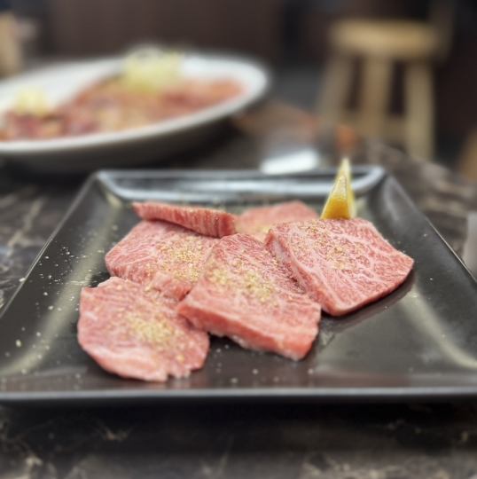 厳選和牛や上質国産牛の焼肉、てっちゃん鍋などの韓国鍋と、各種ご用意♪
