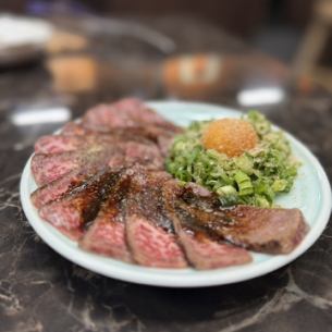炙り牛ユッケ