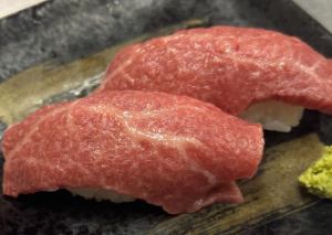 肉寿司赤身（2貫）